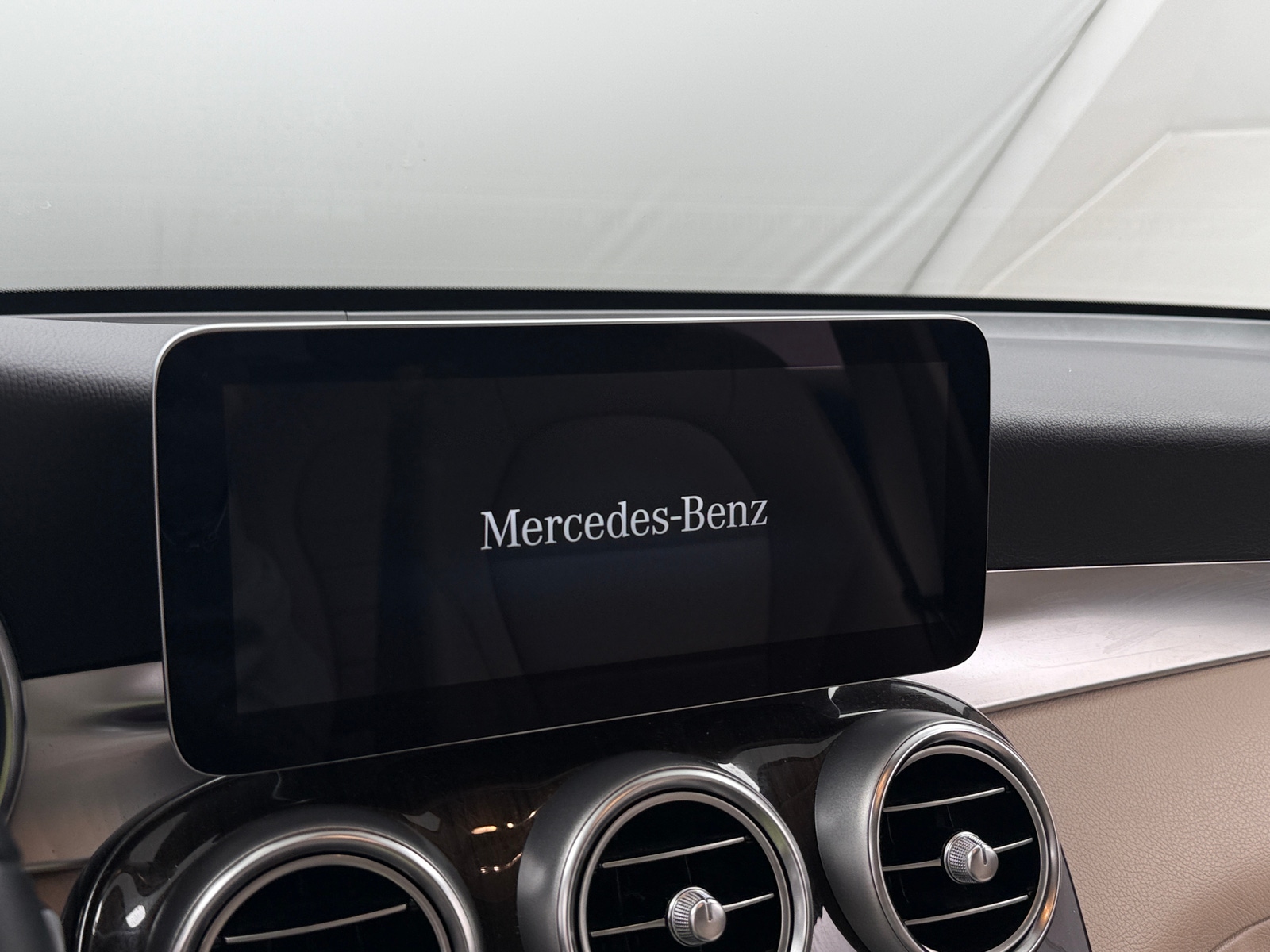 Thumbnail: 2022 Mercedes-Benz GLC - 3