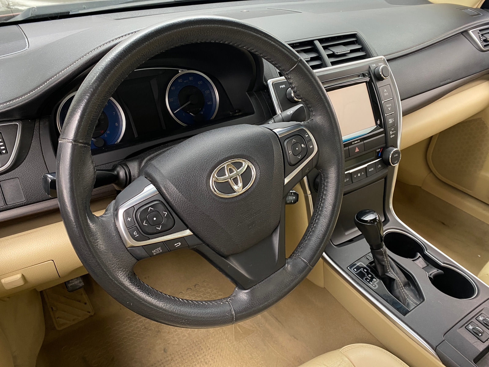 Thumbnail: 2017 Toyota Camry - 5