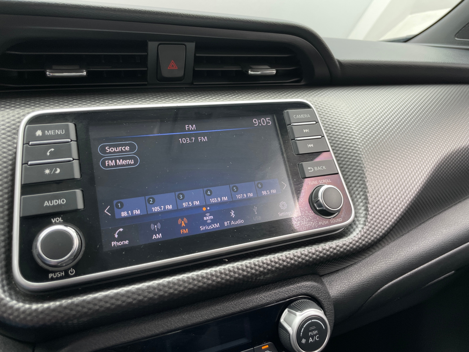 Thumbnail: 2019 Nissan Kicks - 4