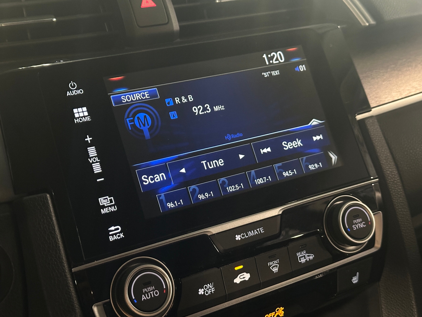 Thumbnail: 2016 Honda Civic - 4