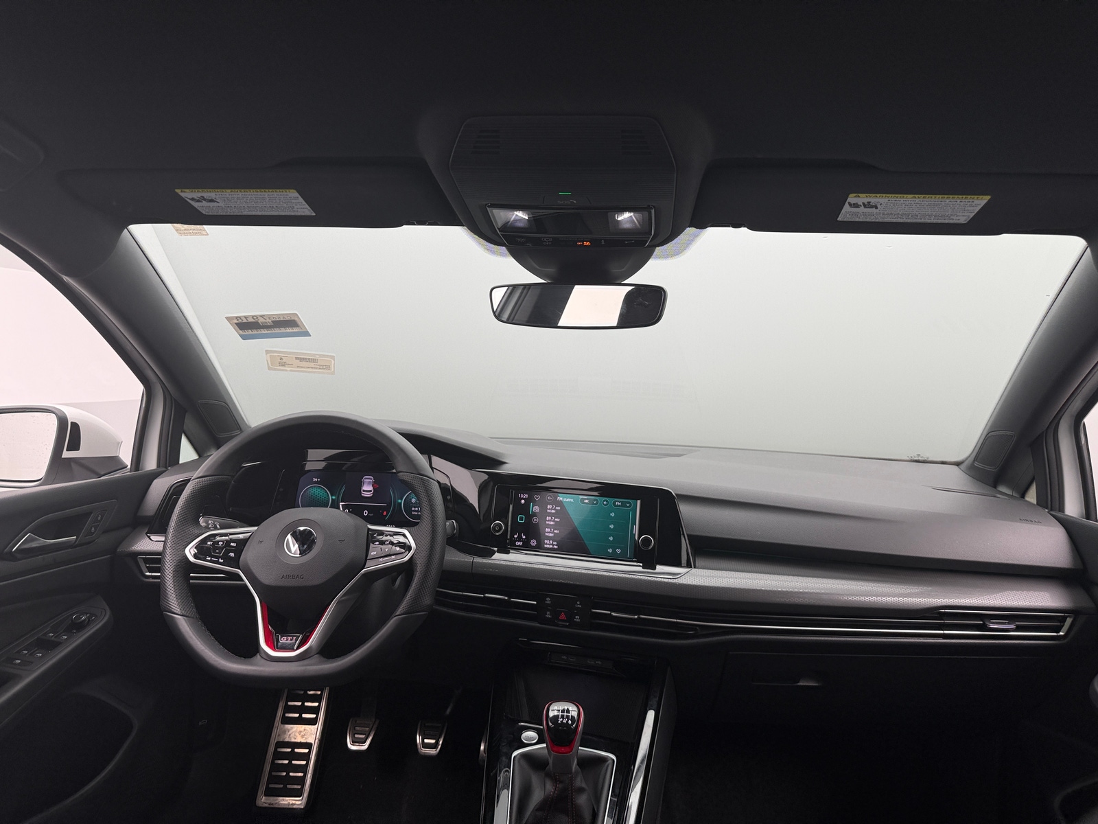 Thumbnail: 2023 Volkswagen Golf - 3