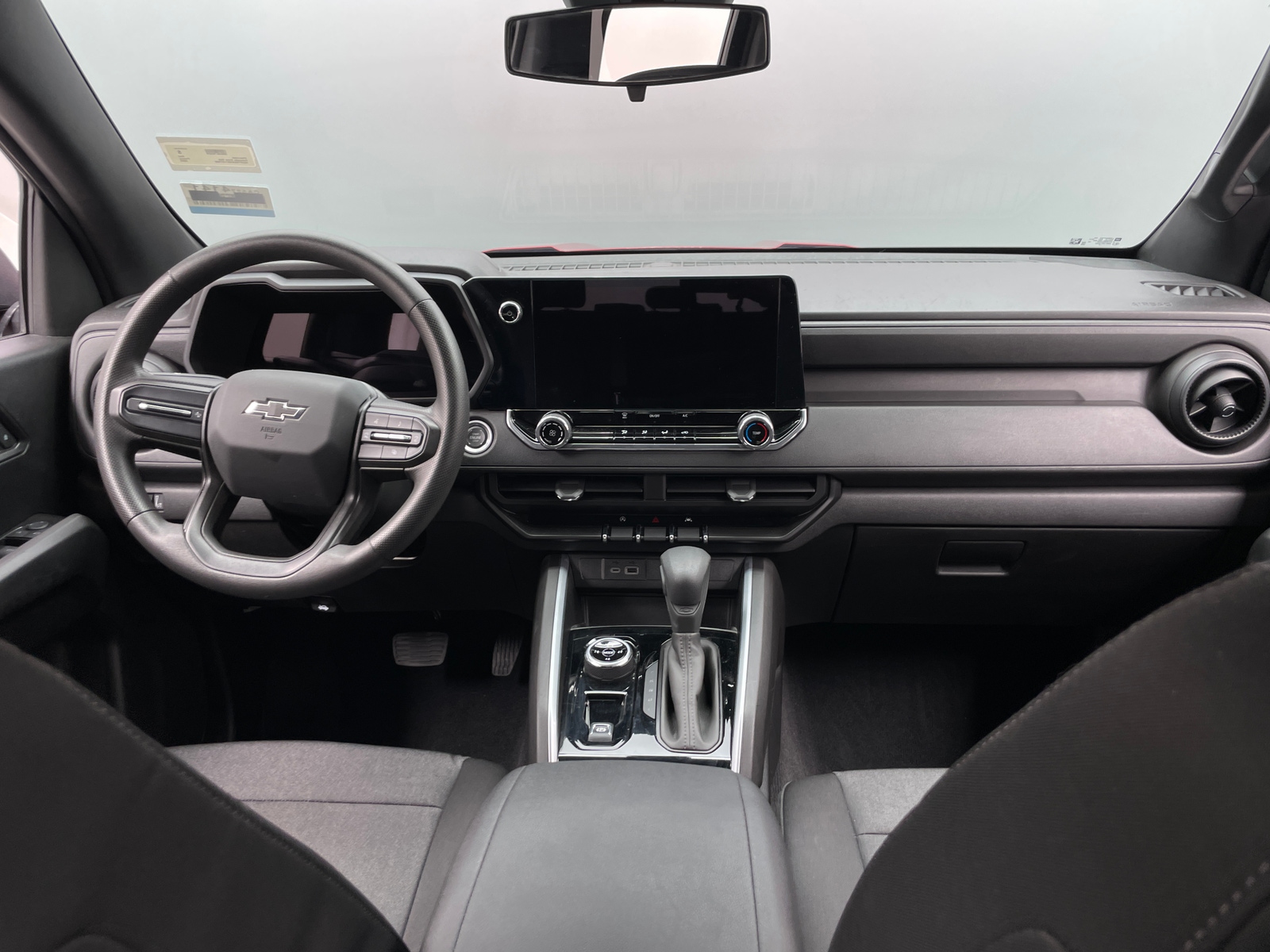 Thumbnail: 2024 Chevrolet Colorado - 3