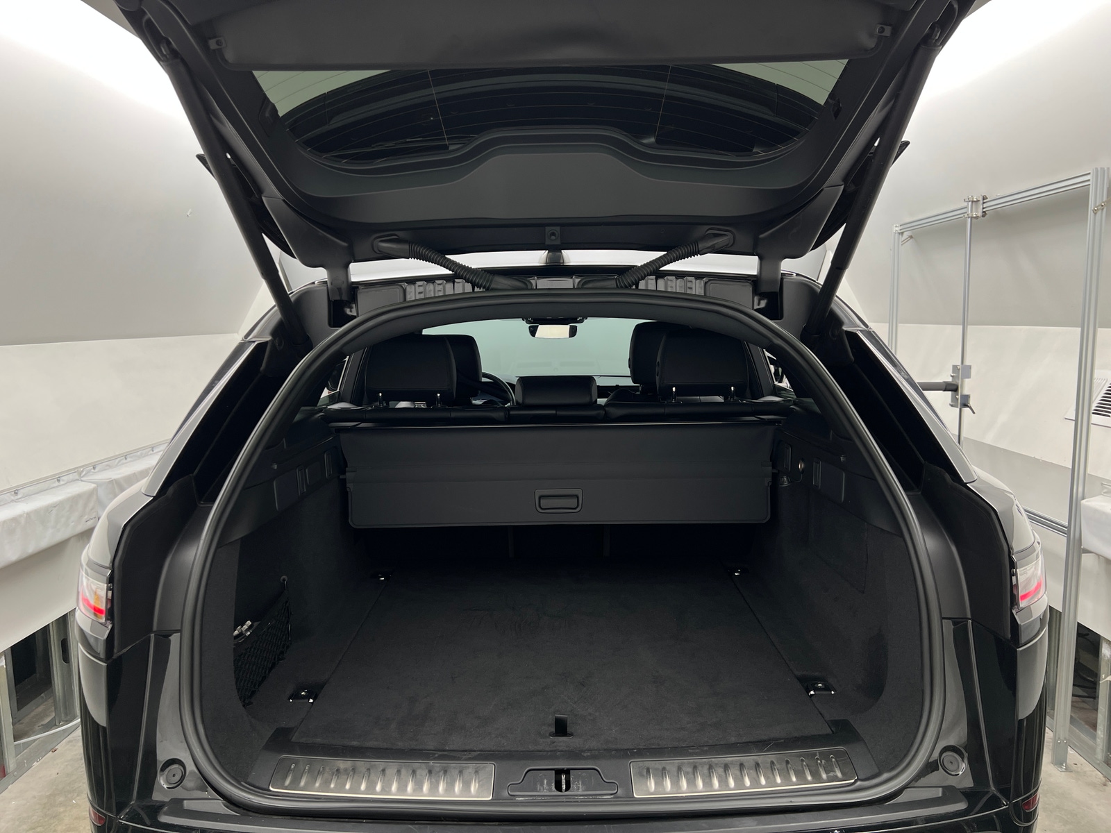 Thumbnail: 2024 Land Rover Range Rover Velar - 6