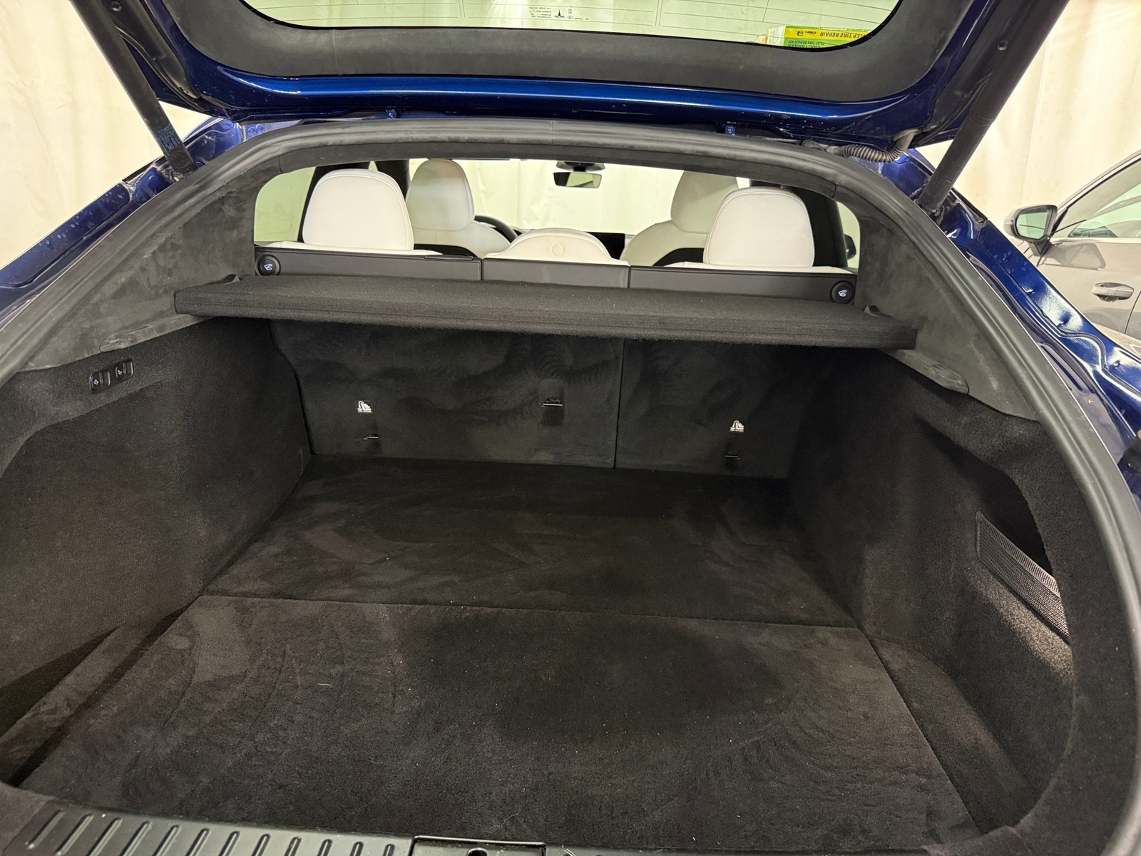 Thumbnail: 2022 Tesla Model S - 6