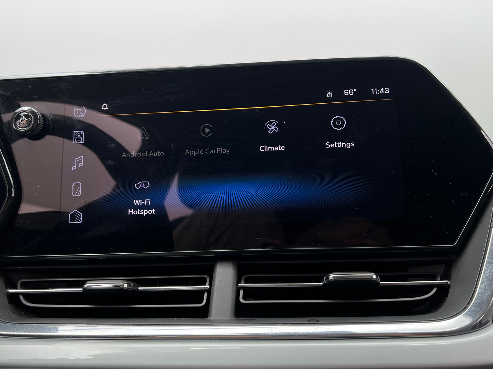 Thumbnail: 2025 Chevrolet Trax - 4