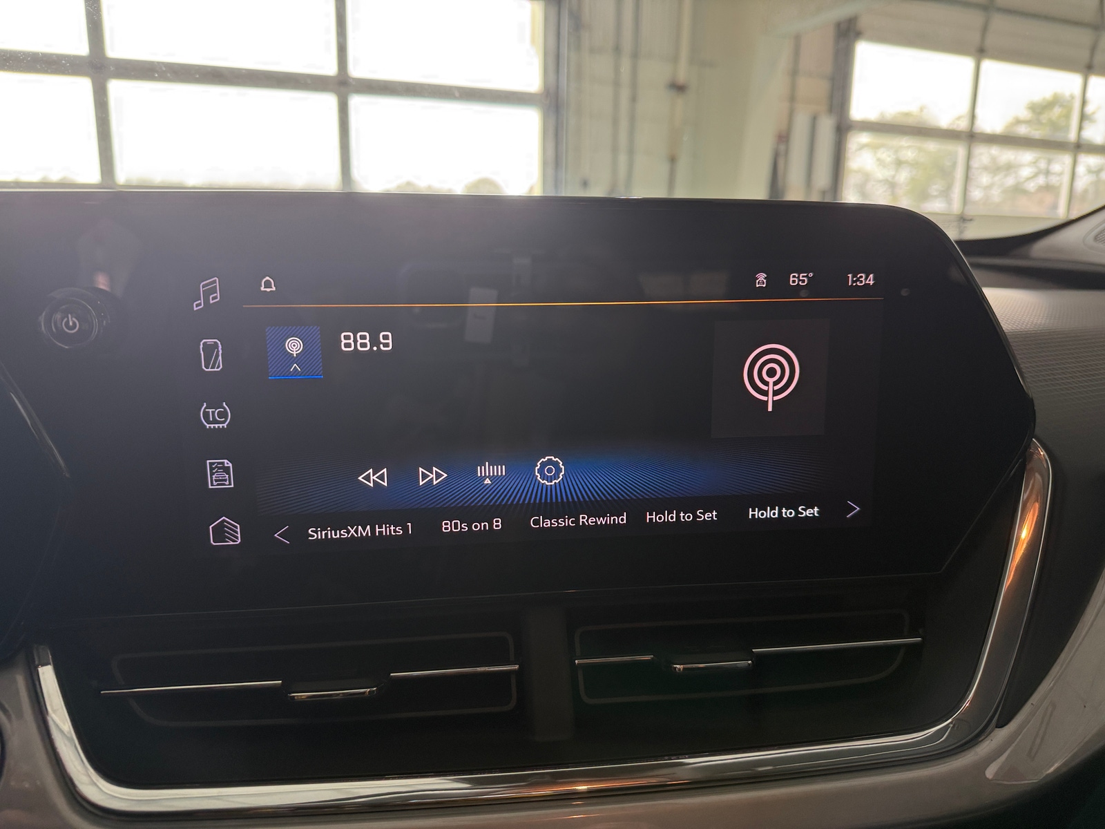 Thumbnail: 2025 Chevrolet Trax - 4