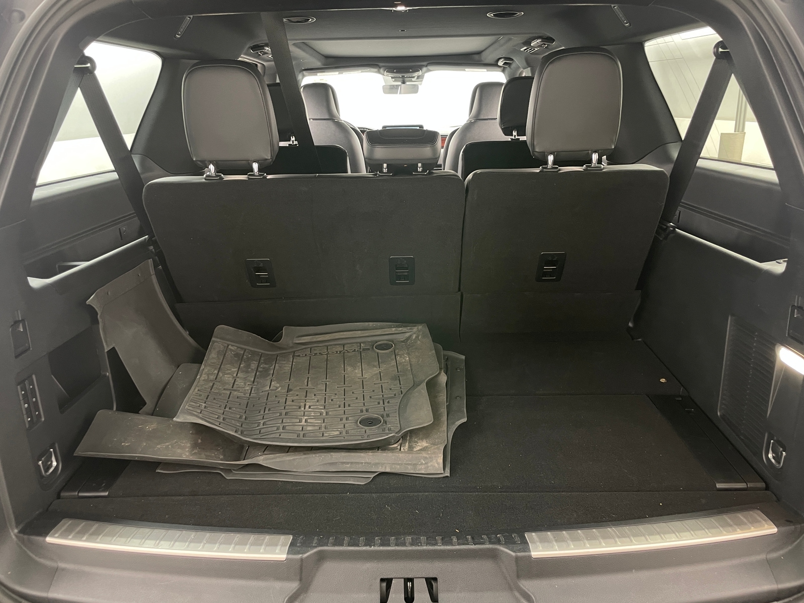 Thumbnail: 2021 Lincoln Navigator L - 6