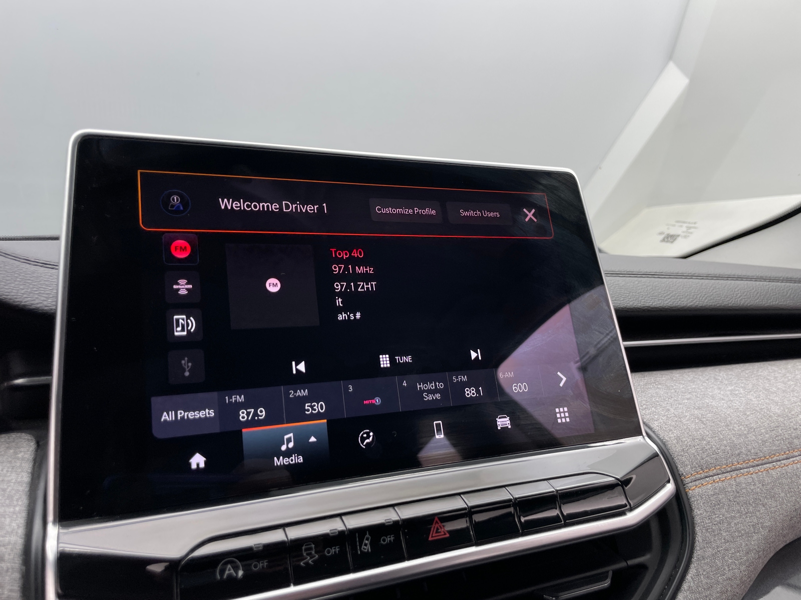 Thumbnail: 2022 Jeep Compass - 4