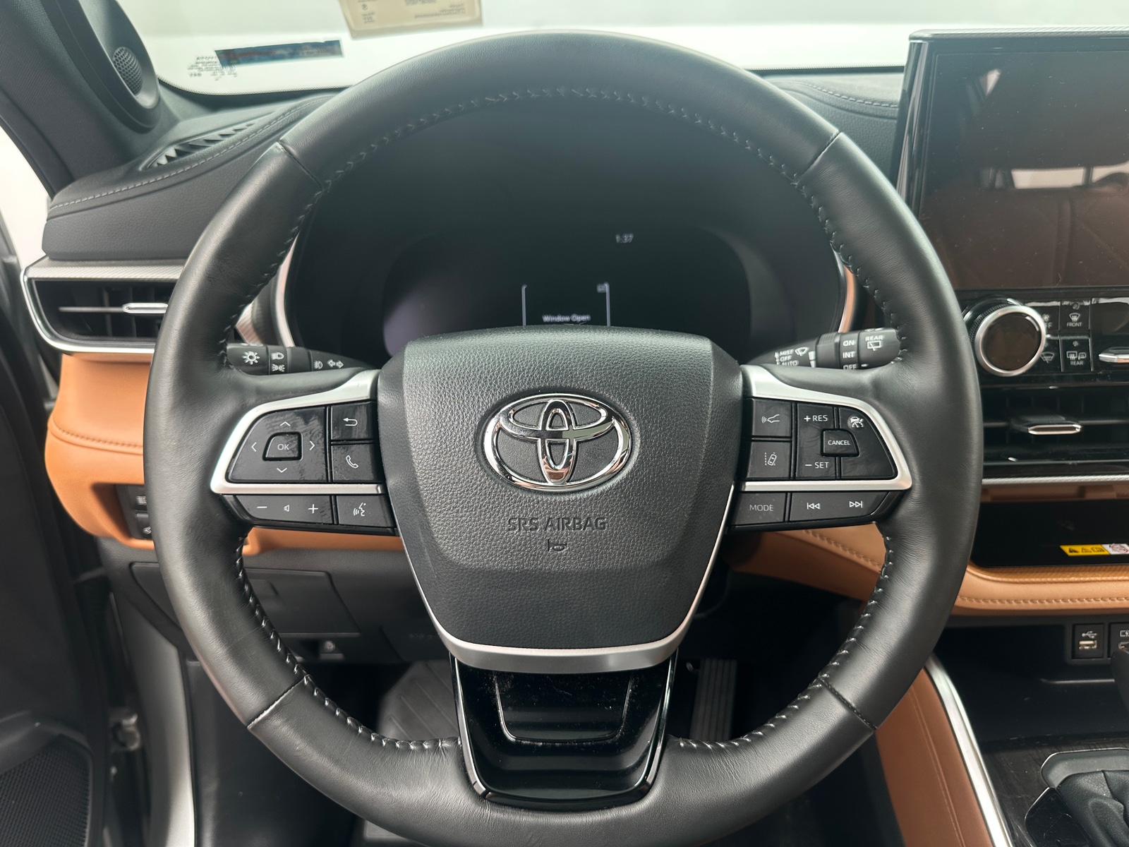 Thumbnail: 2024 Toyota Highlander - 4