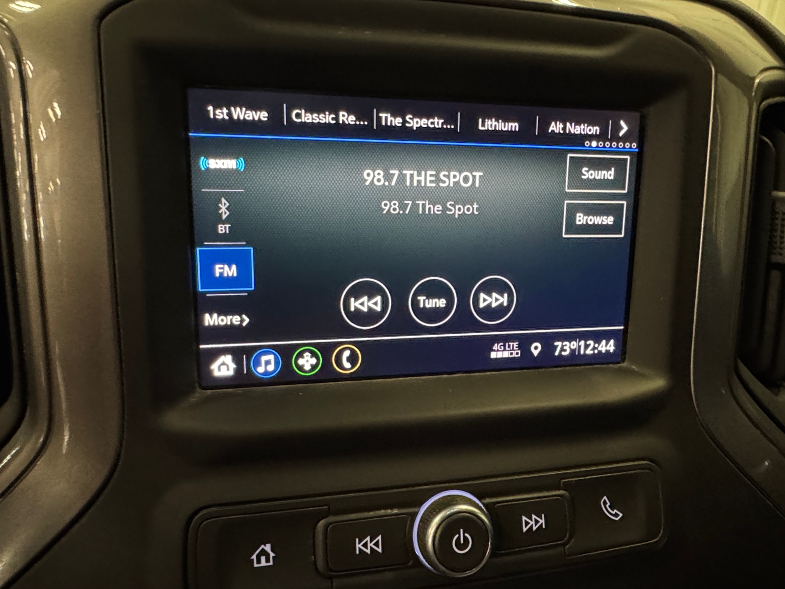 Thumbnail: 2022 Chevrolet Silverado 2500 - 4