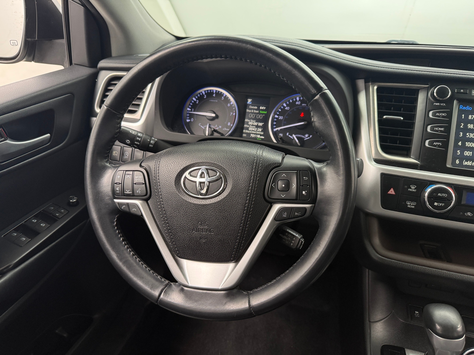 Thumbnail: 2018 Toyota Highlander - 4