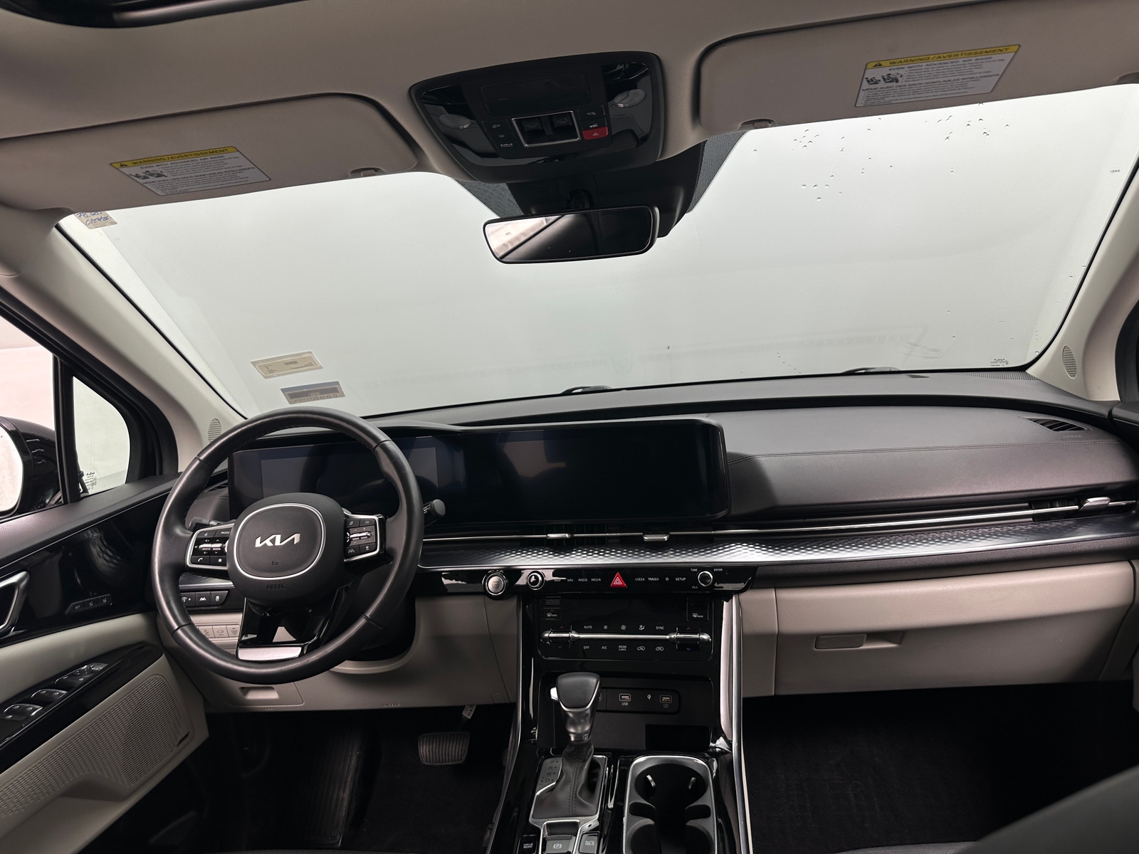 Thumbnail: 2023 Kia Carnival - 2