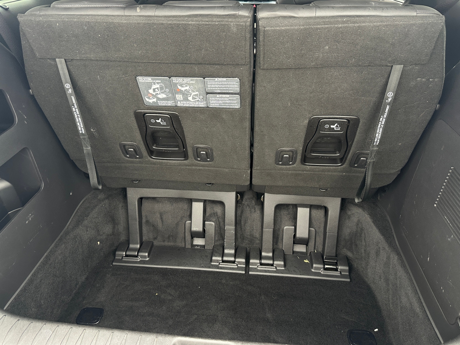 Thumbnail: 2023 Kia Carnival - 6