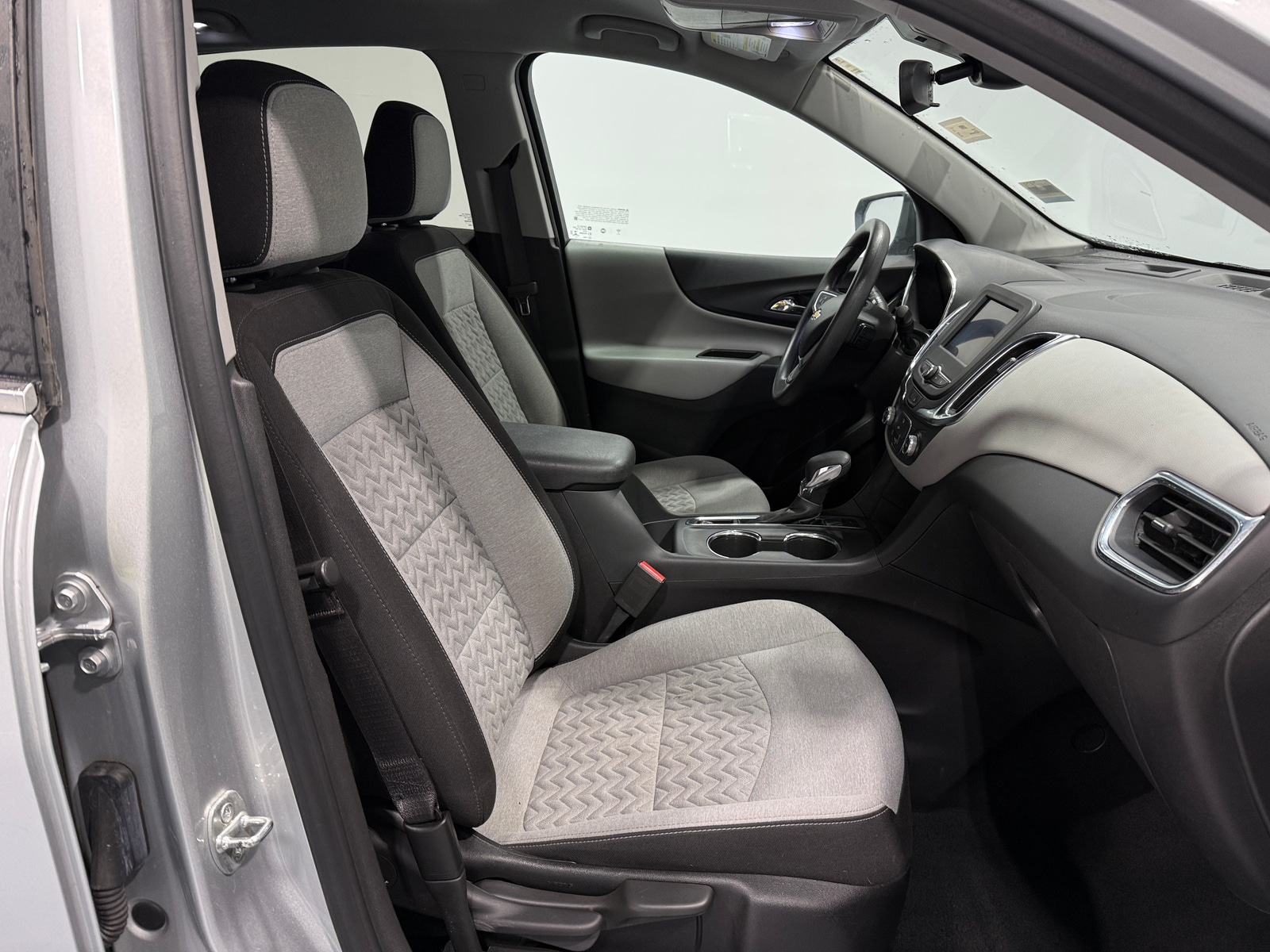 Thumbnail: 2022 Chevrolet Equinox - 2