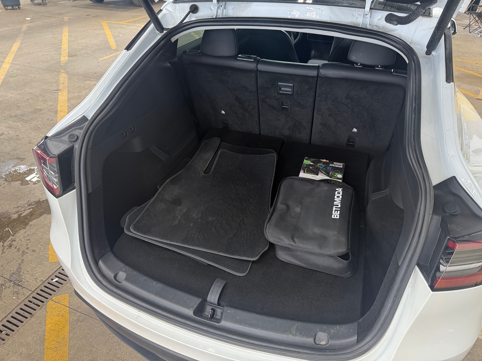 Thumbnail: 2023 Tesla Model Y - 6