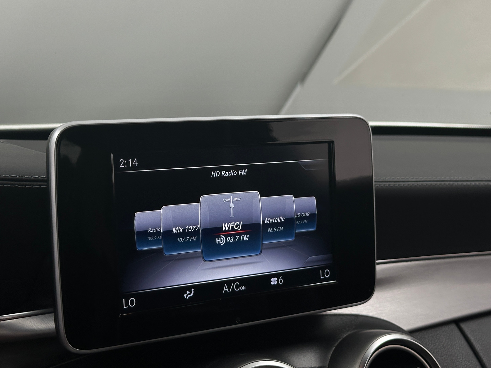 Thumbnail: 2018 Mercedes-Benz C-Class - 2