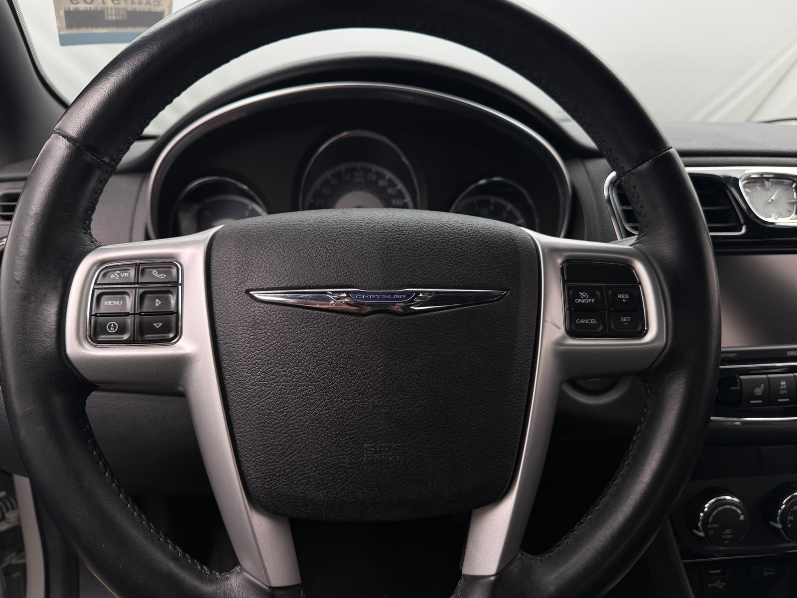 Thumbnail: 2012 Chrysler 200 - 4