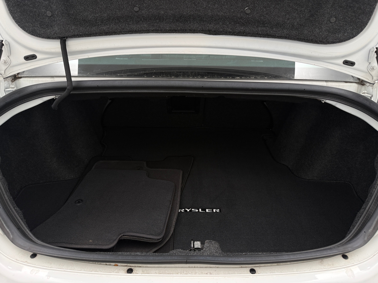 Thumbnail: 2012 Chrysler 200 - 6