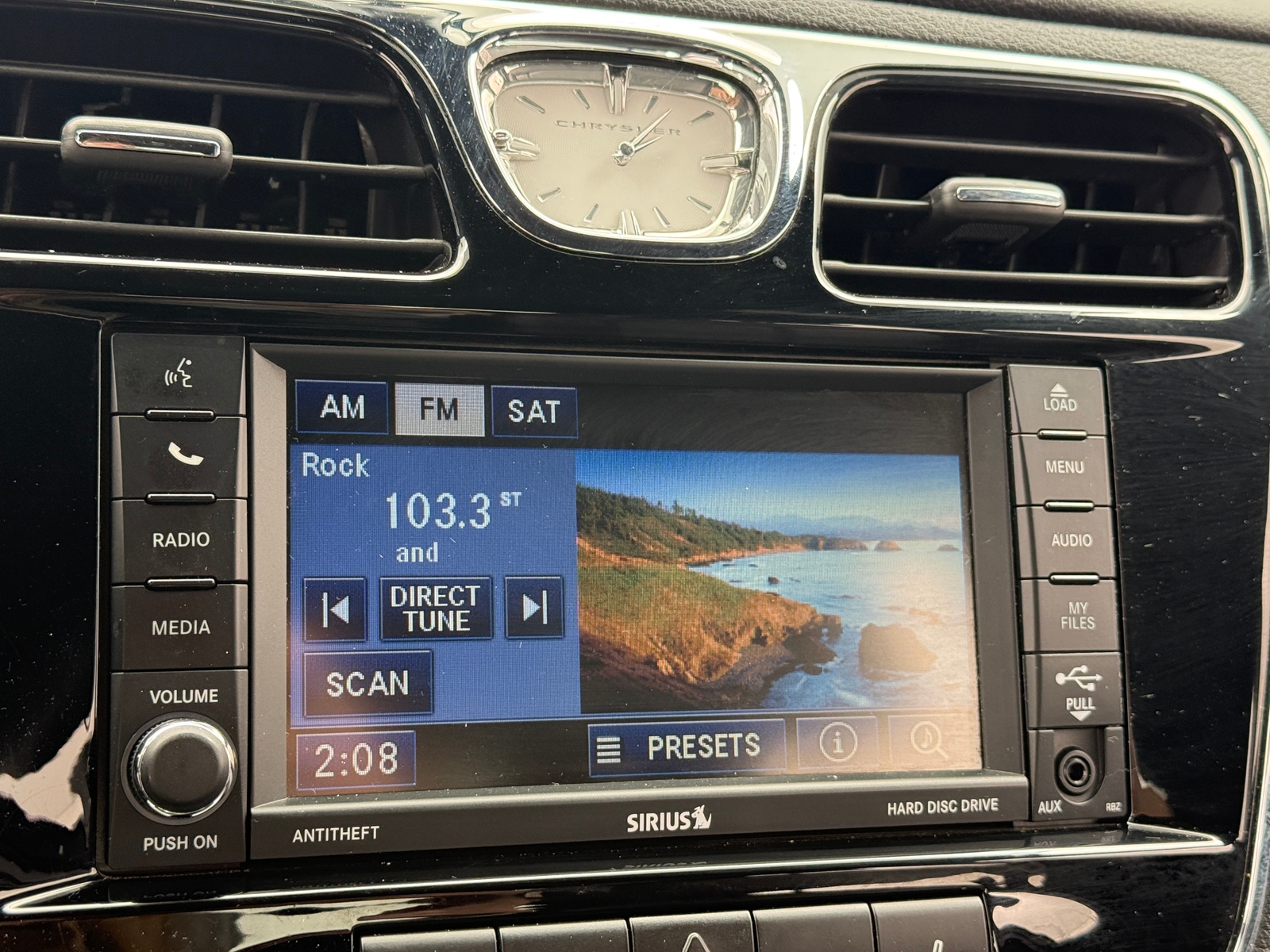 Thumbnail: 2012 Chrysler 200 - 3