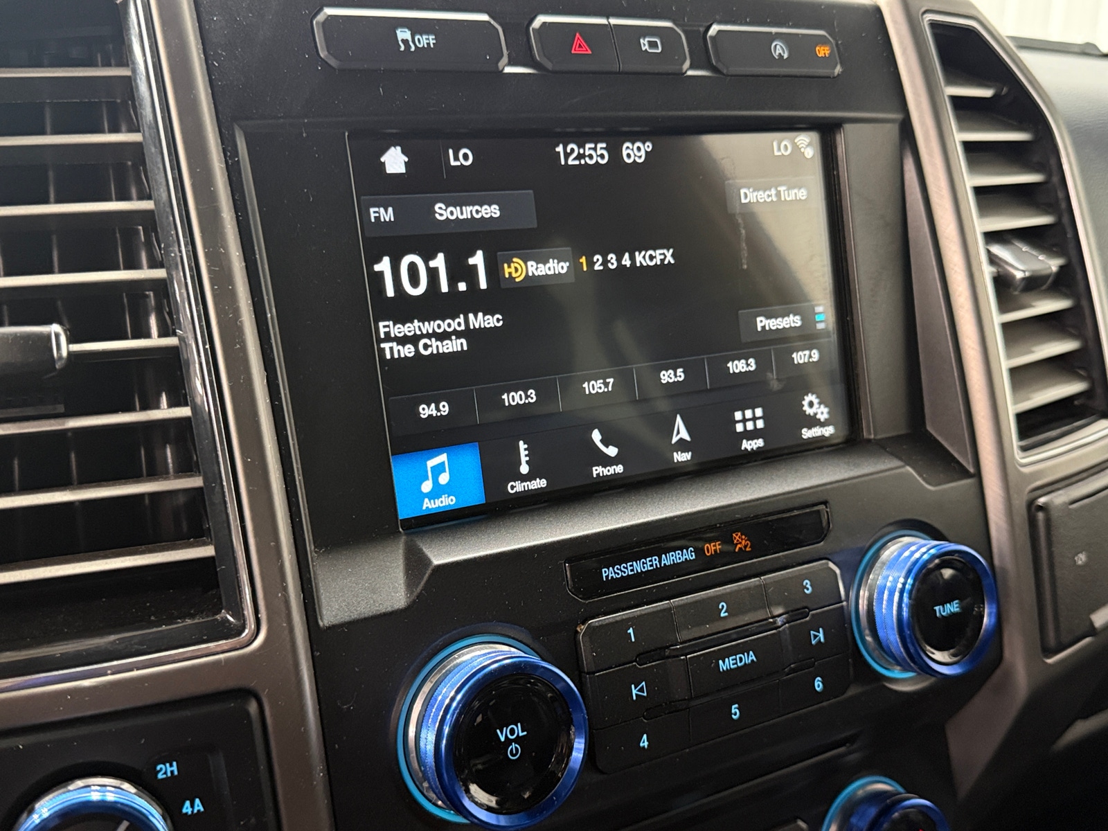 Thumbnail: 2018 Ford Econoline - 3