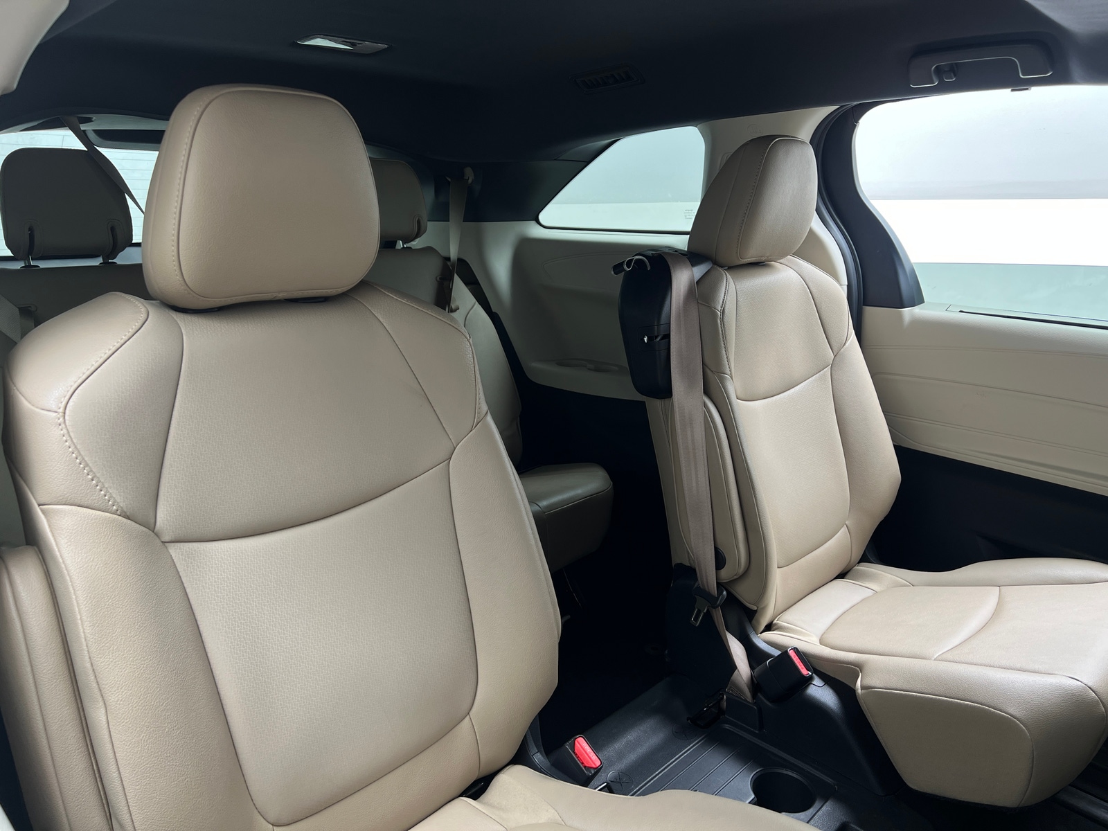 Thumbnail: 2023 Toyota Sienna - 5