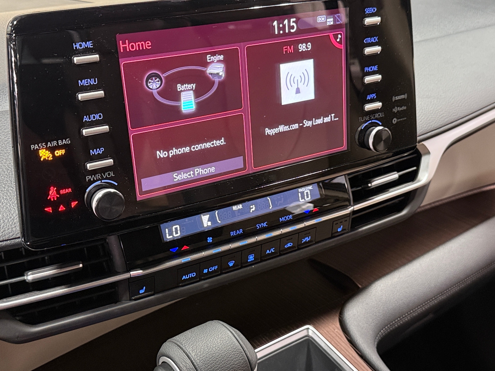 Thumbnail: 2023 Toyota Sienna - 3