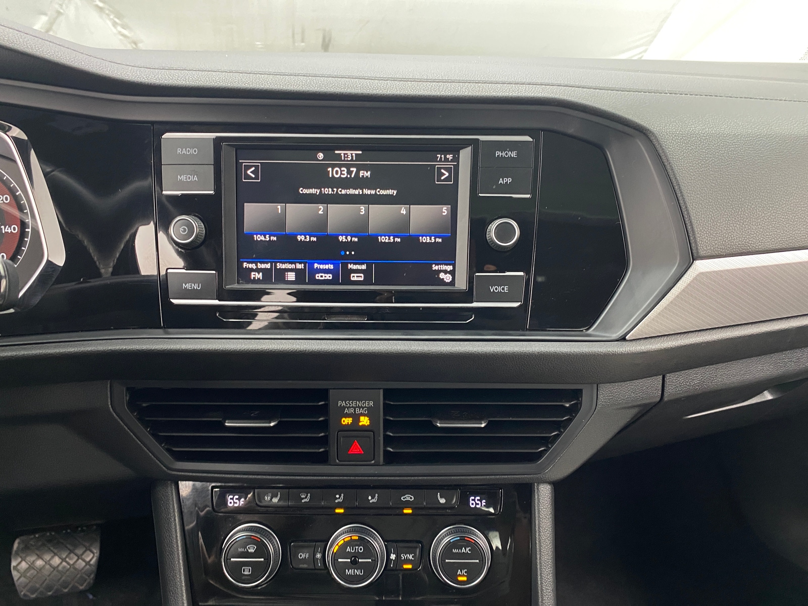 Thumbnail: 2020 Volkswagen Jetta - 3