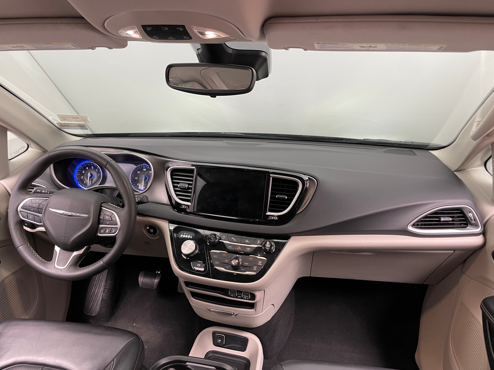 Thumbnail: 2023 Chrysler Pacifica - 2