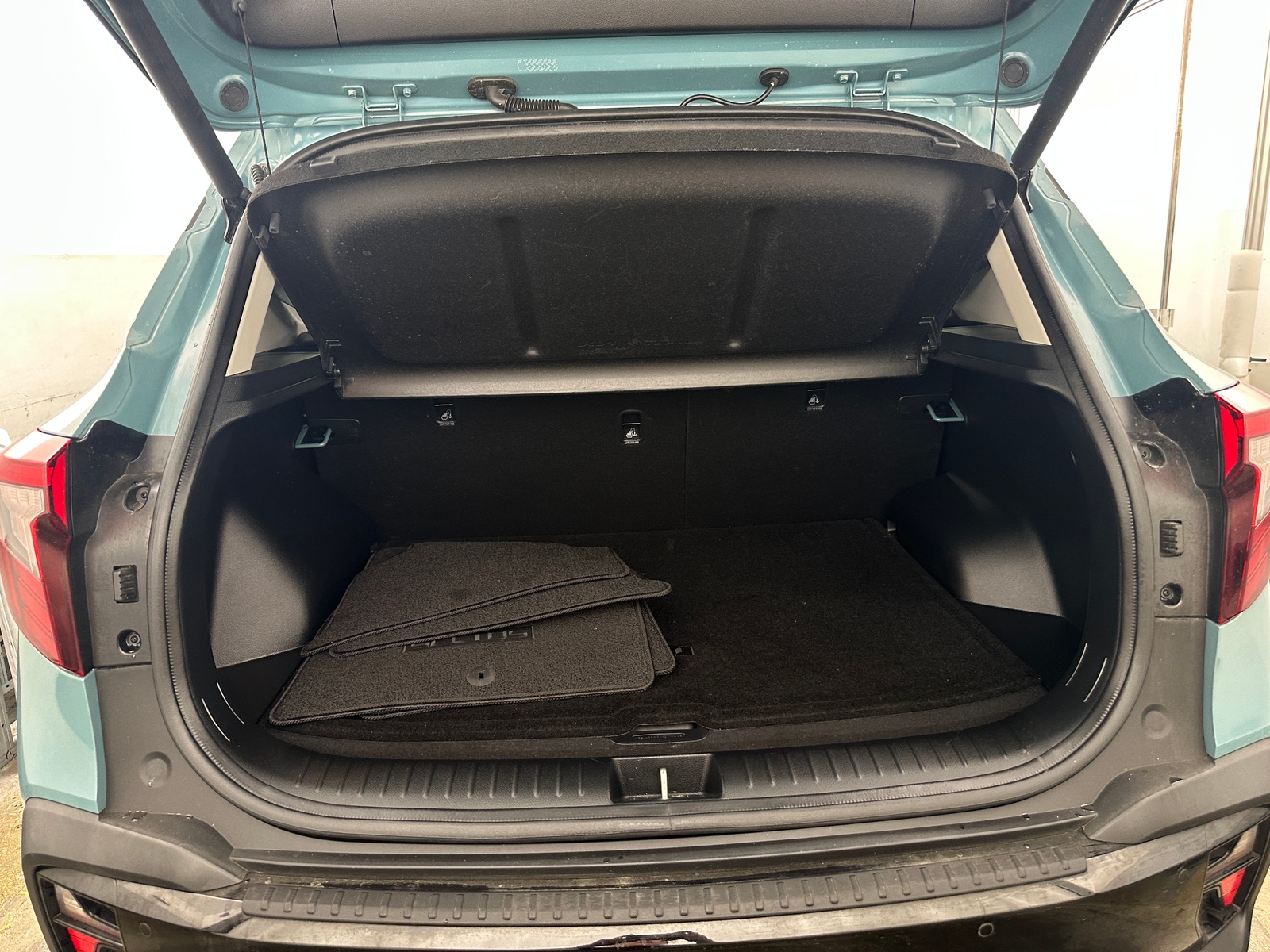 Thumbnail: 2025 Kia Seltos - 6