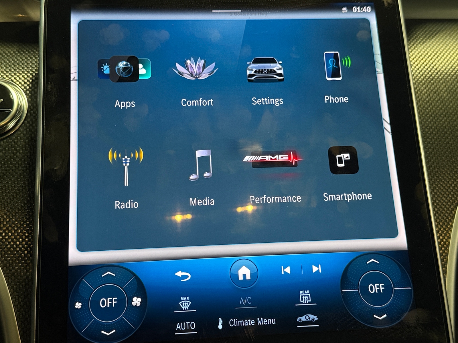 Thumbnail: 2024 Mercedes-Benz C-Class - 3