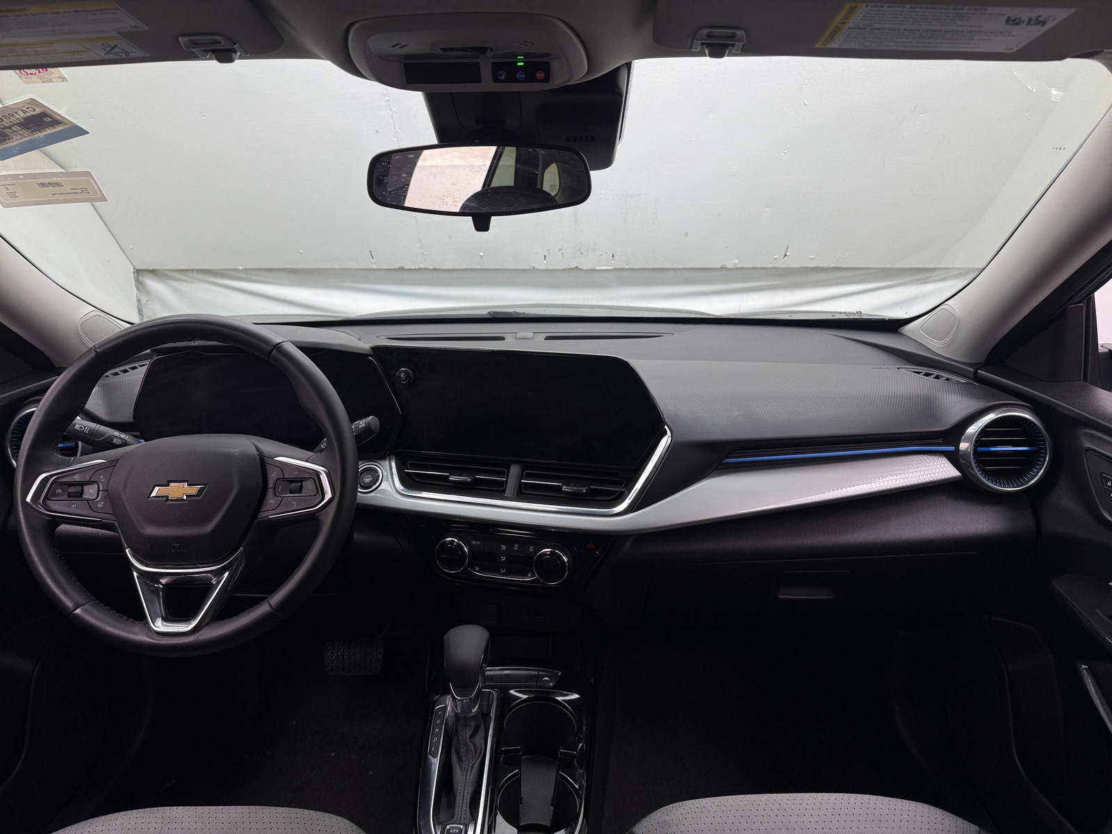 Thumbnail: 2025 Chevrolet Trax - 3