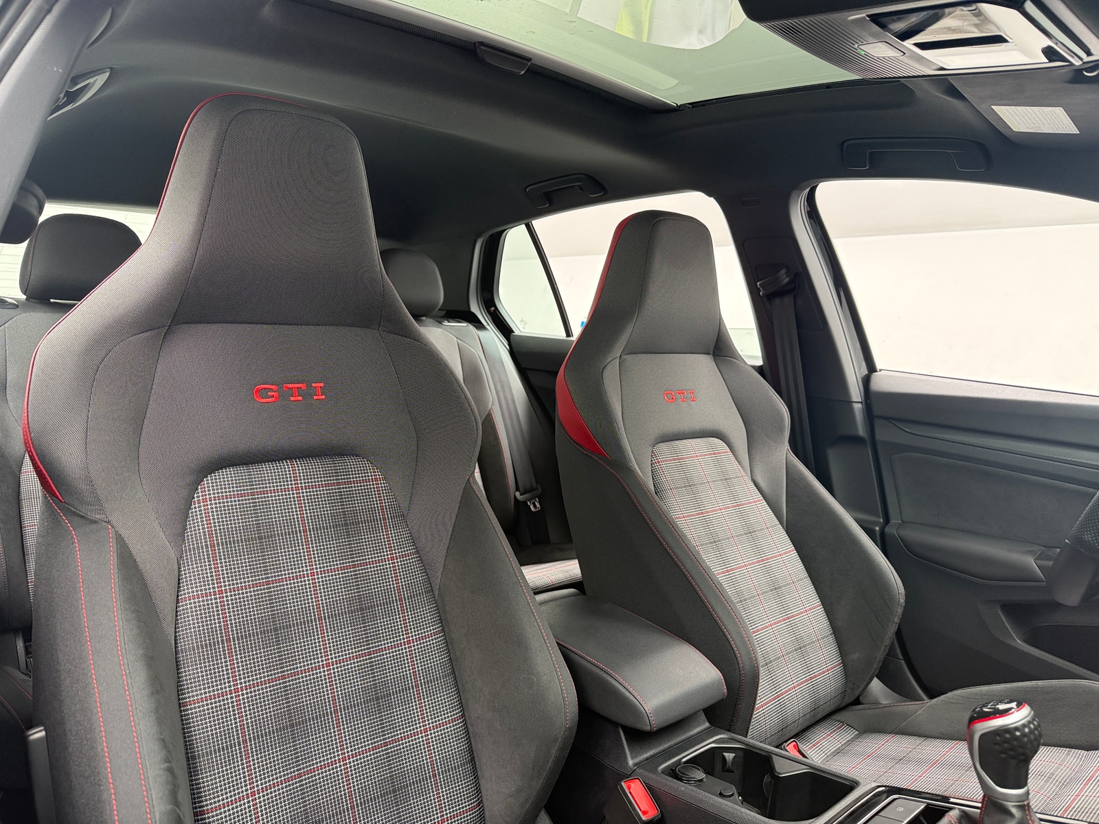 Thumbnail: 2024 Volkswagen Golf - 2