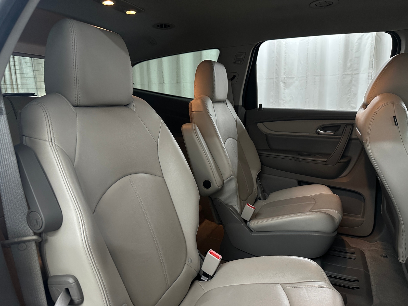 Thumbnail: 2017 Chevrolet Traverse - 6