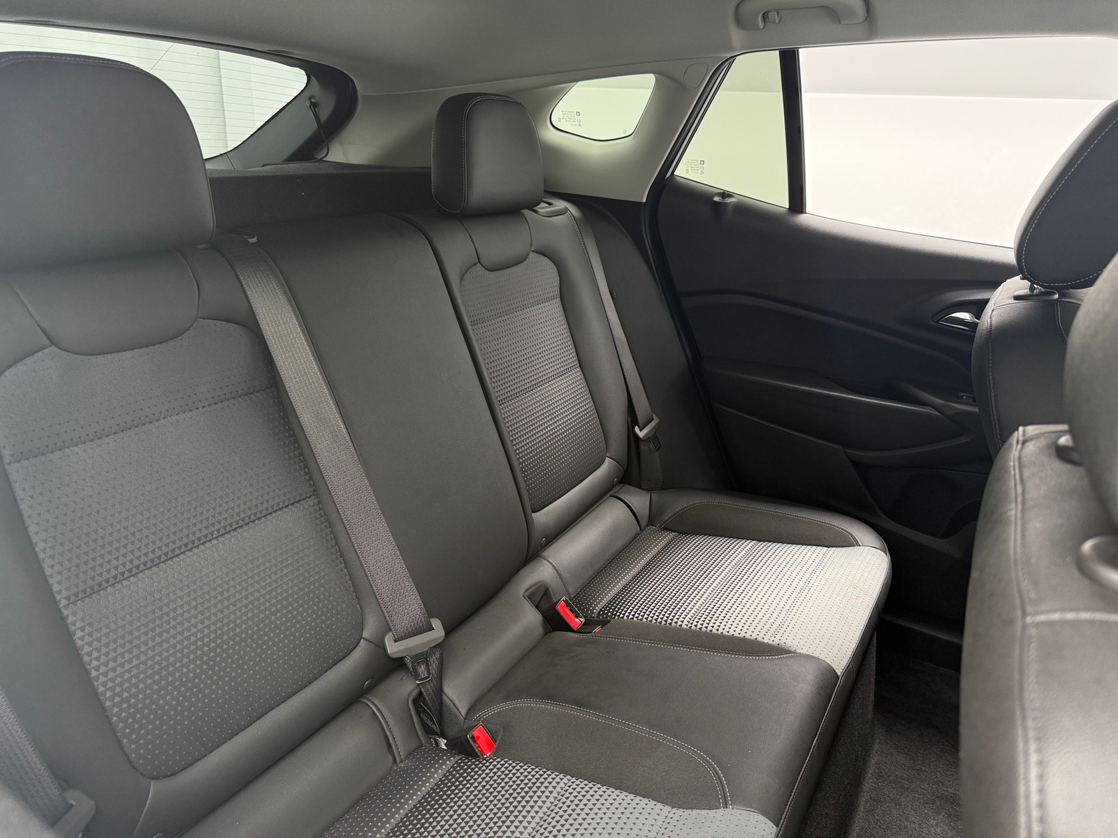 Thumbnail: 2025 Chevrolet Trax - 6