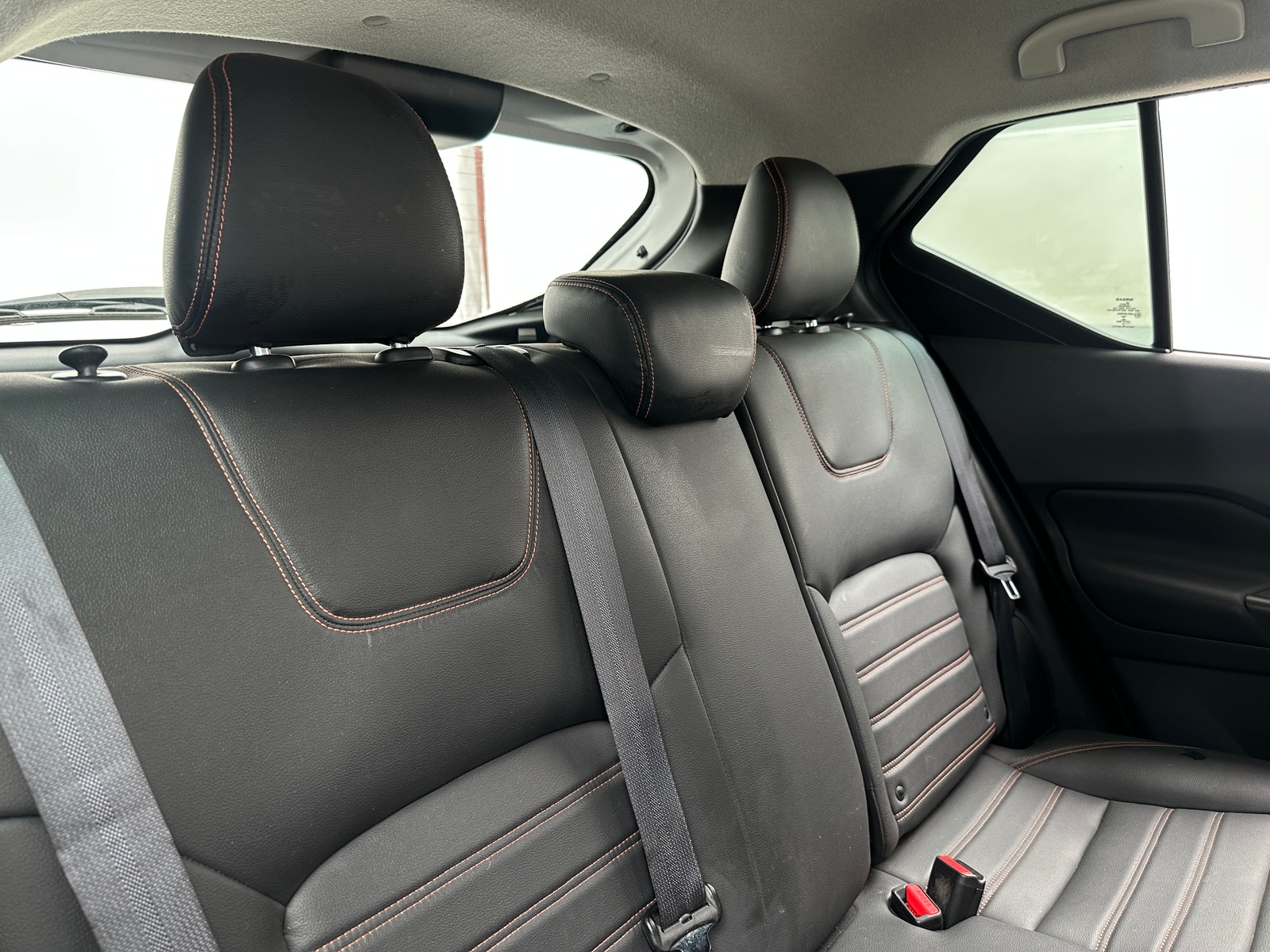 Thumbnail: 2019 Nissan Kicks - 6