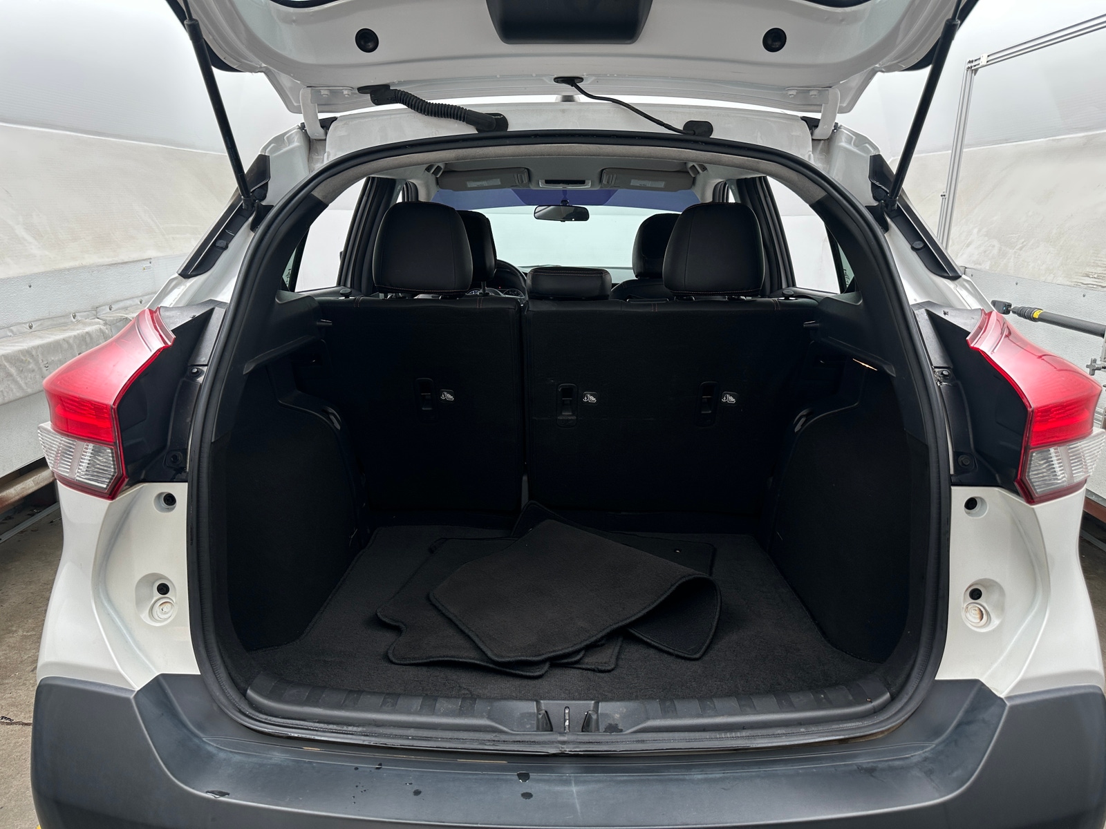 Thumbnail: 2019 Nissan Kicks - 7