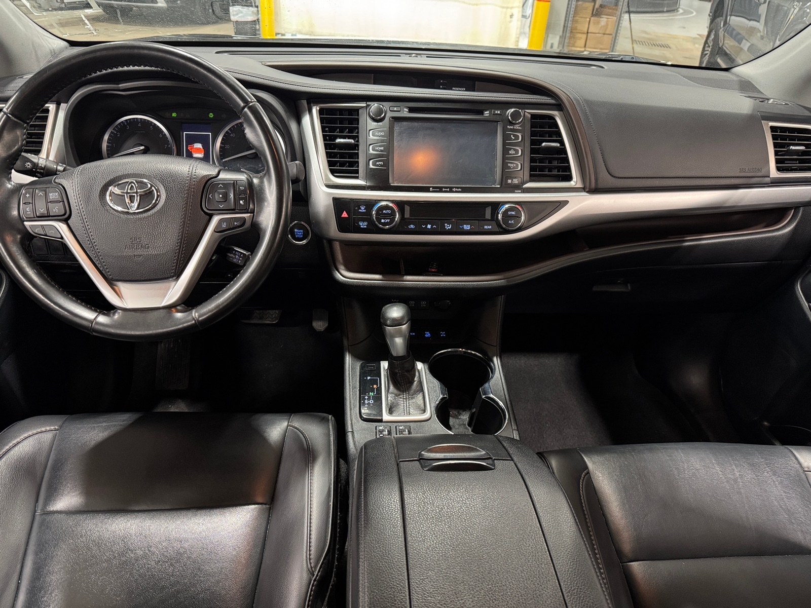 Thumbnail: 2019 Toyota Highlander - 2