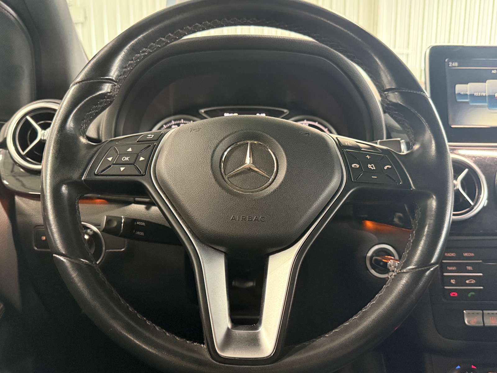 Thumbnail: 2017 Mercedes-Benz B-Class - 4