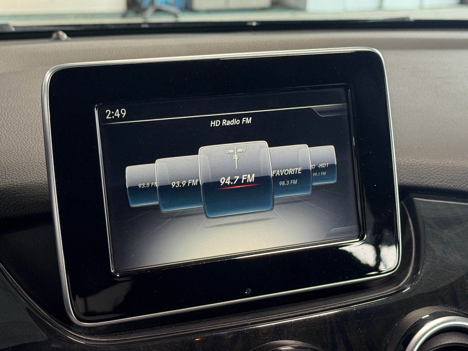 Thumbnail: 2017 Mercedes-Benz B-Class - 3