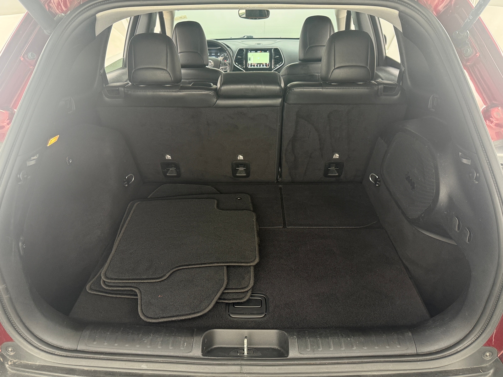 Thumbnail: 2021 Jeep Cherokee - 6