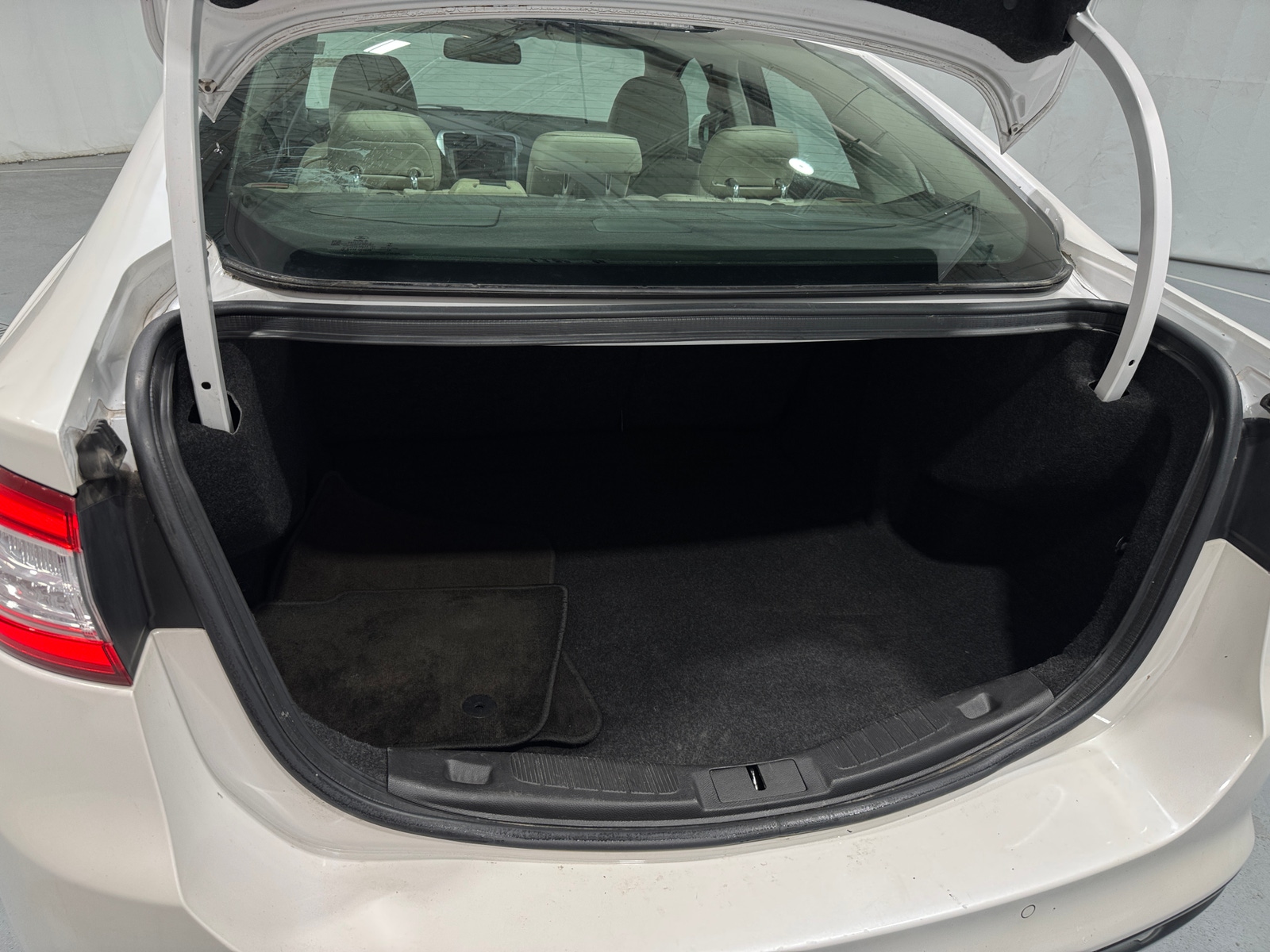 Thumbnail: 2016 Ford Fusion - 6