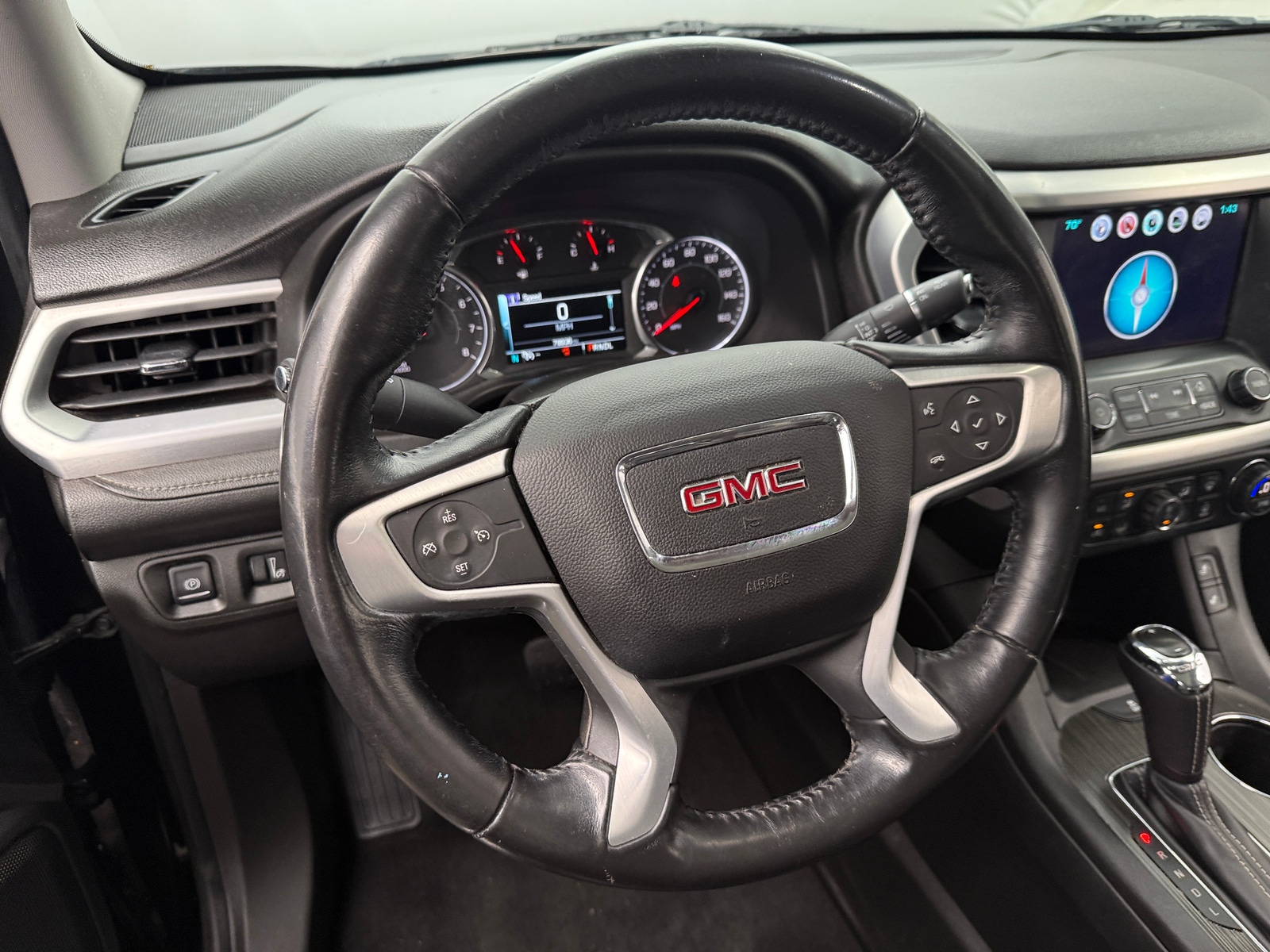 Thumbnail: 2017 GMC Acadia - 4