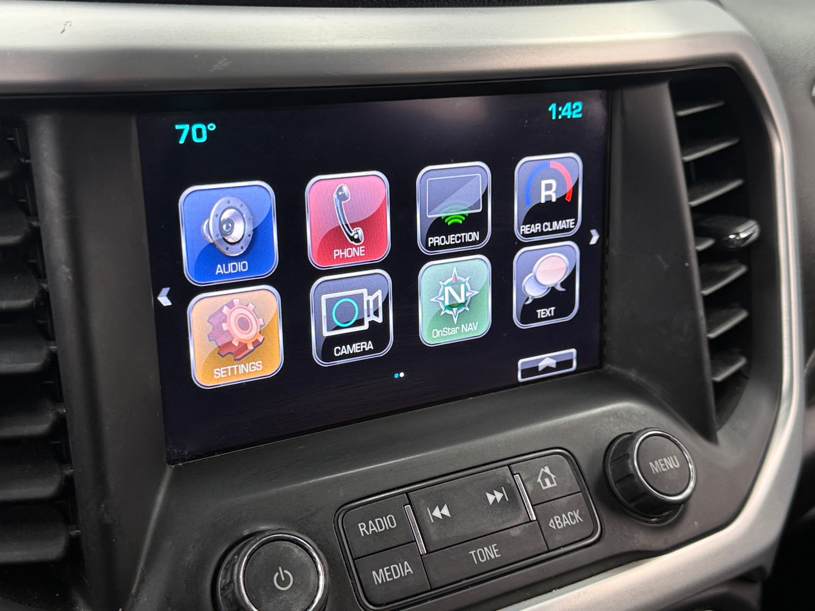 Thumbnail: 2017 GMC Acadia - 3