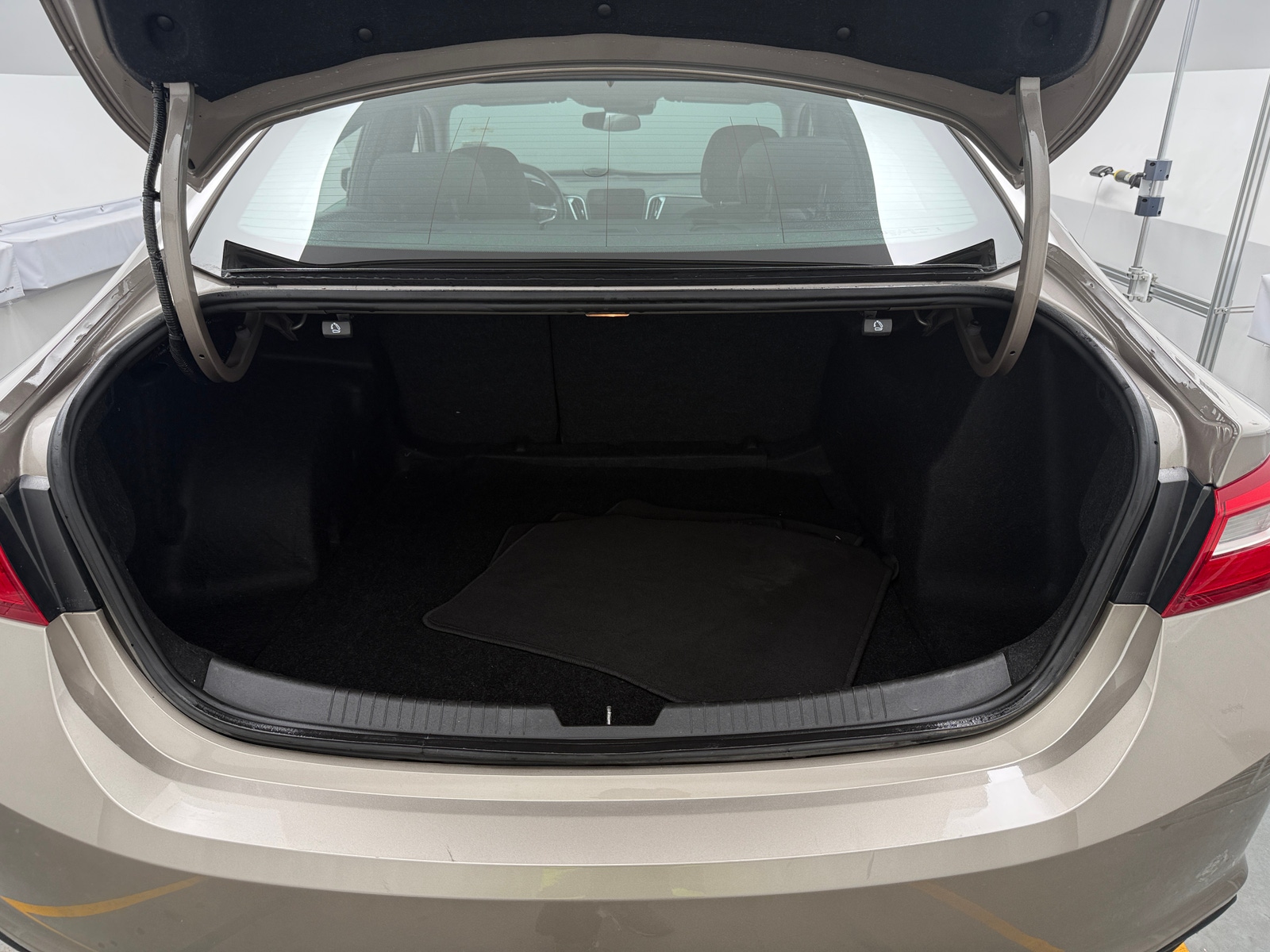 Thumbnail: 2023 Chevrolet Malibu - 7