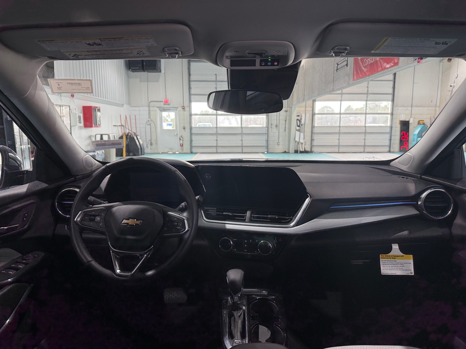 Thumbnail: 2025 Chevrolet Trax - 3