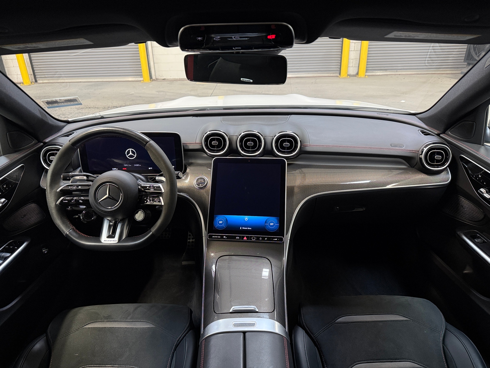 Thumbnail: 2023 Mercedes-Benz C-Class - 2