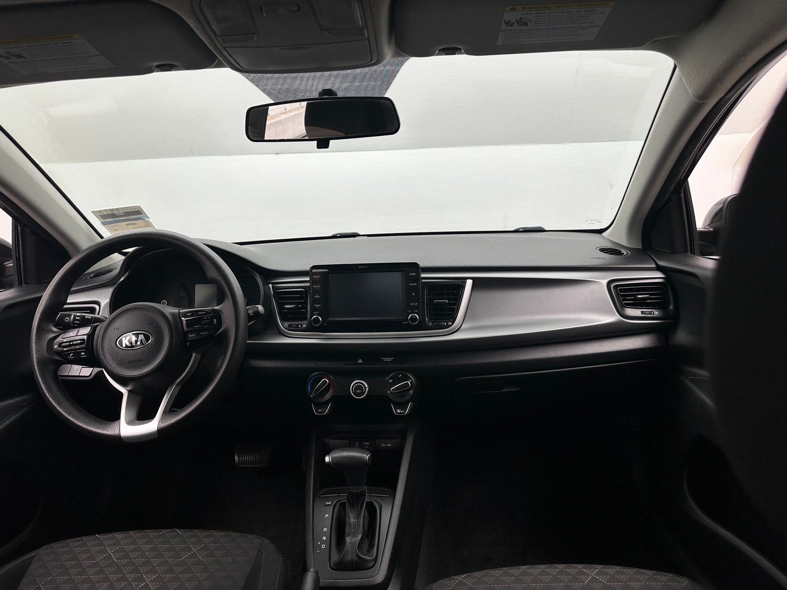 Thumbnail: 2020 Kia Rio - 3