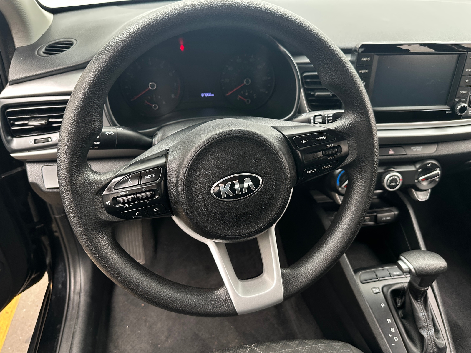 Thumbnail: 2020 Kia Rio - 4