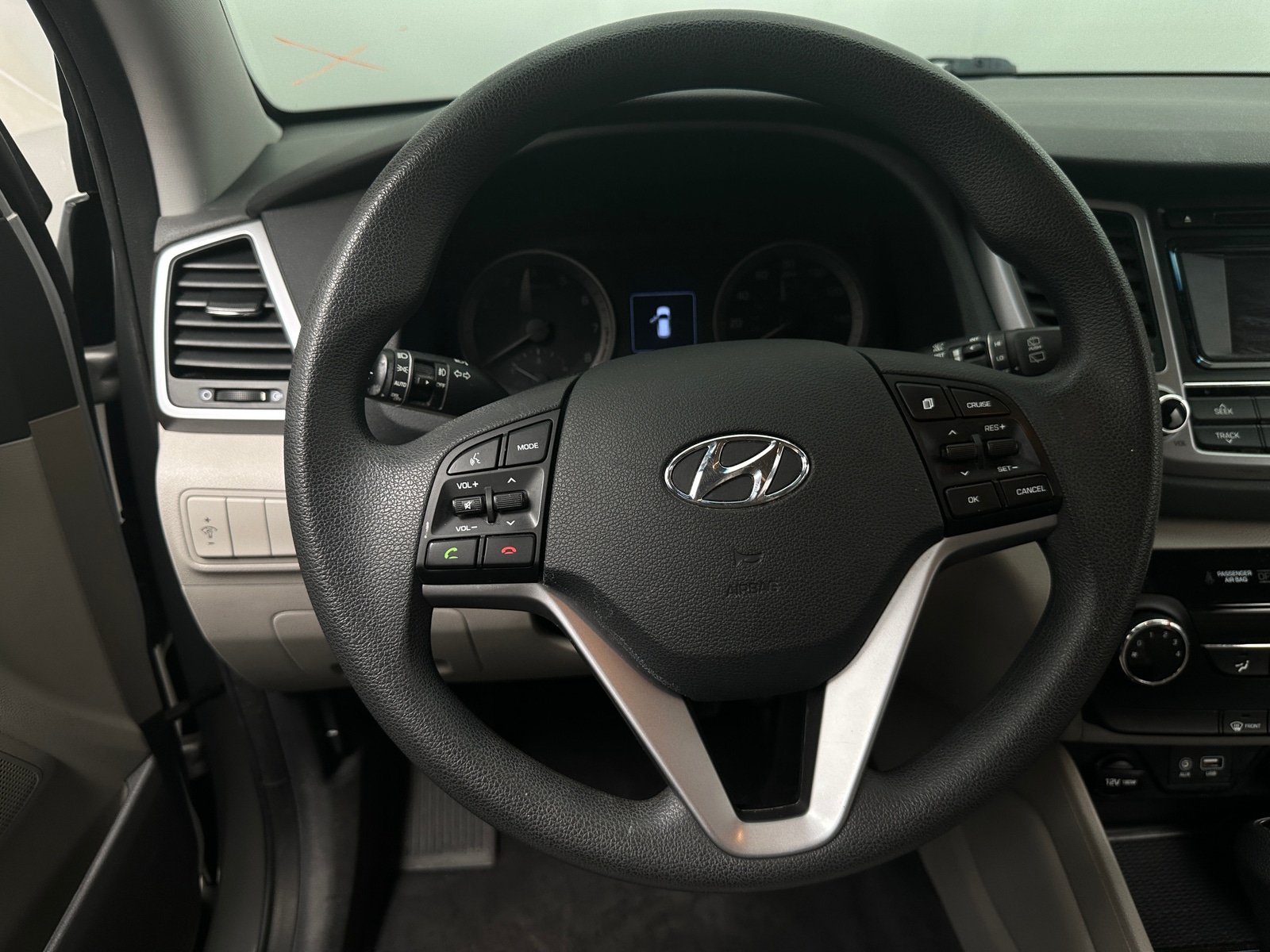 Thumbnail: 2017 Hyundai Tucson - 5