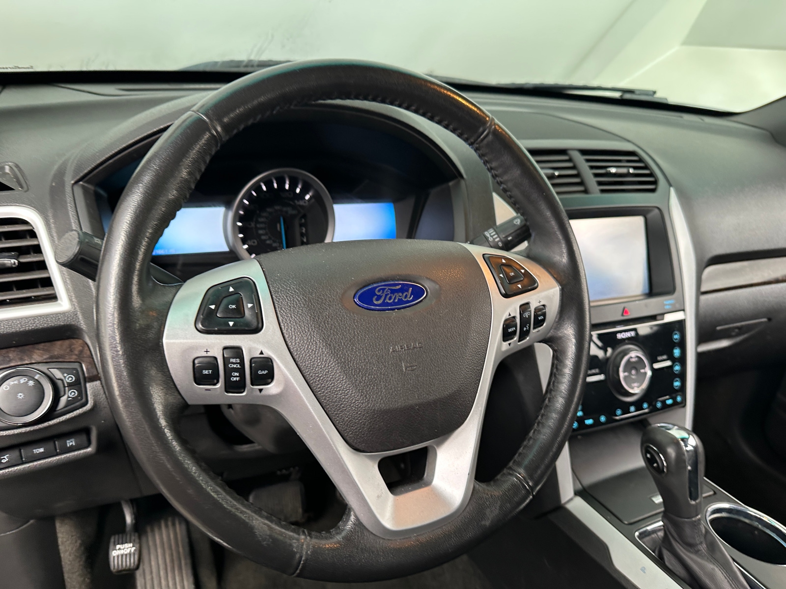 Thumbnail: 2013 Ford Explorer - 4